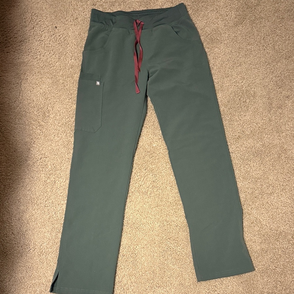 Women’s Figs - size small/tall